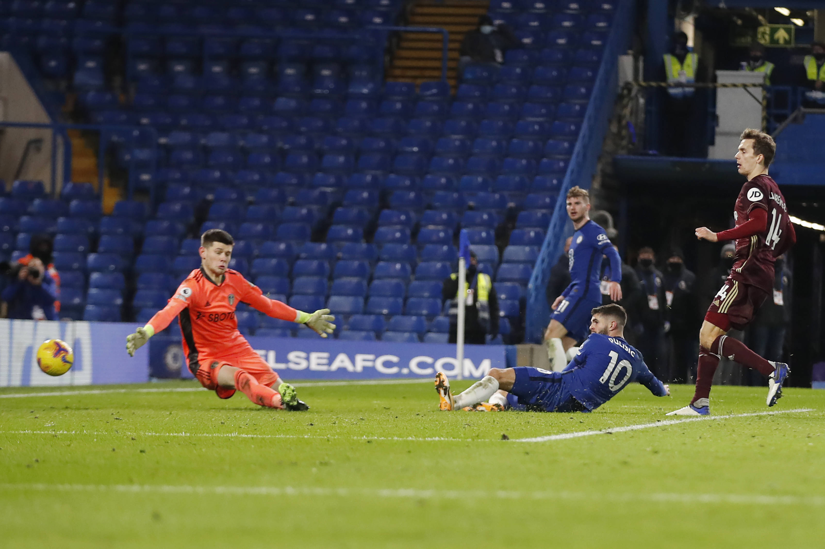 司职中前卫 司职中前卫